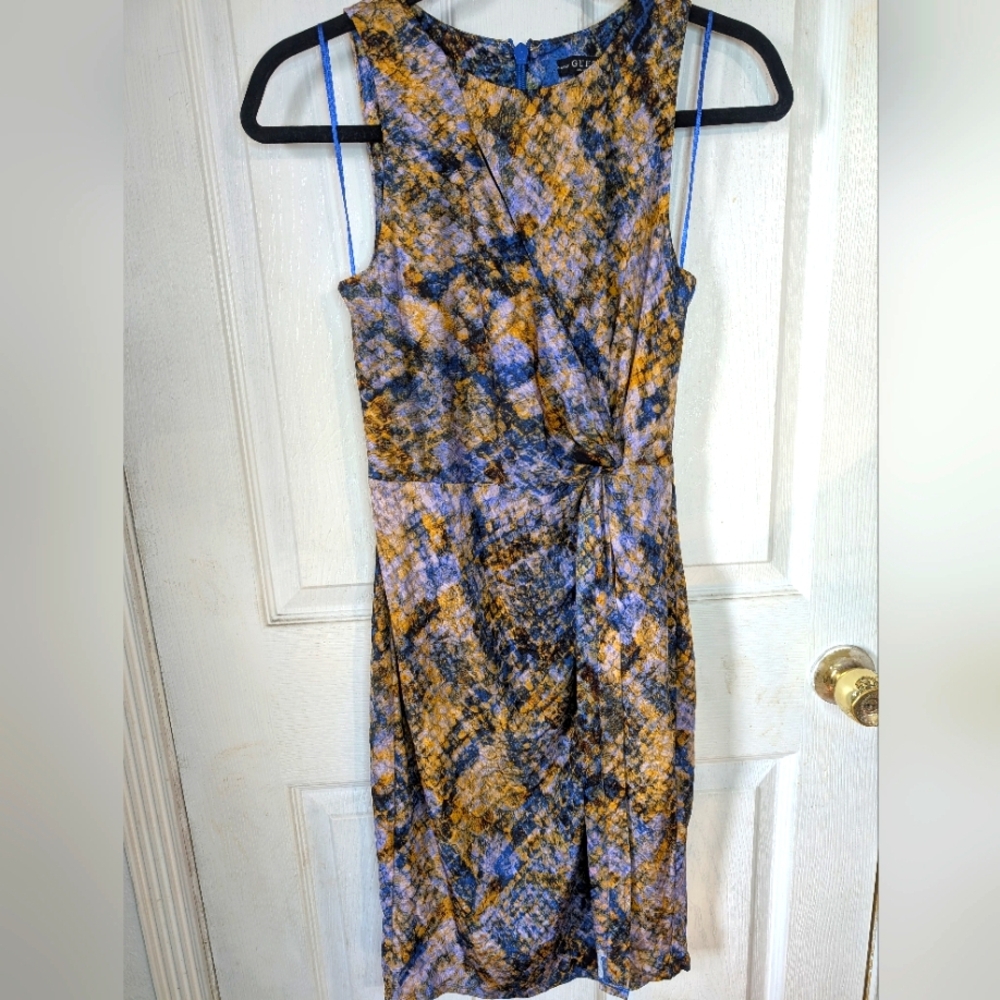 Stylish Multicolor Dress GUESS size small 0285‎